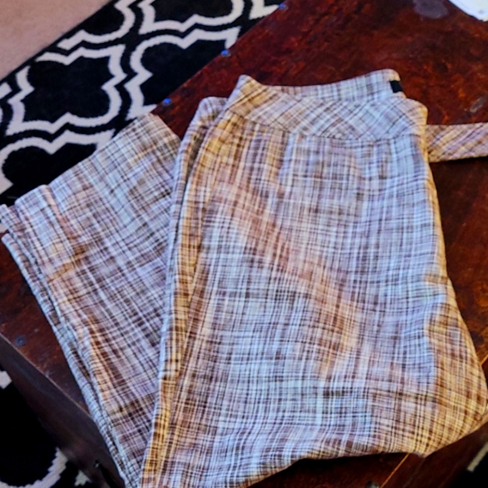 Capri pants